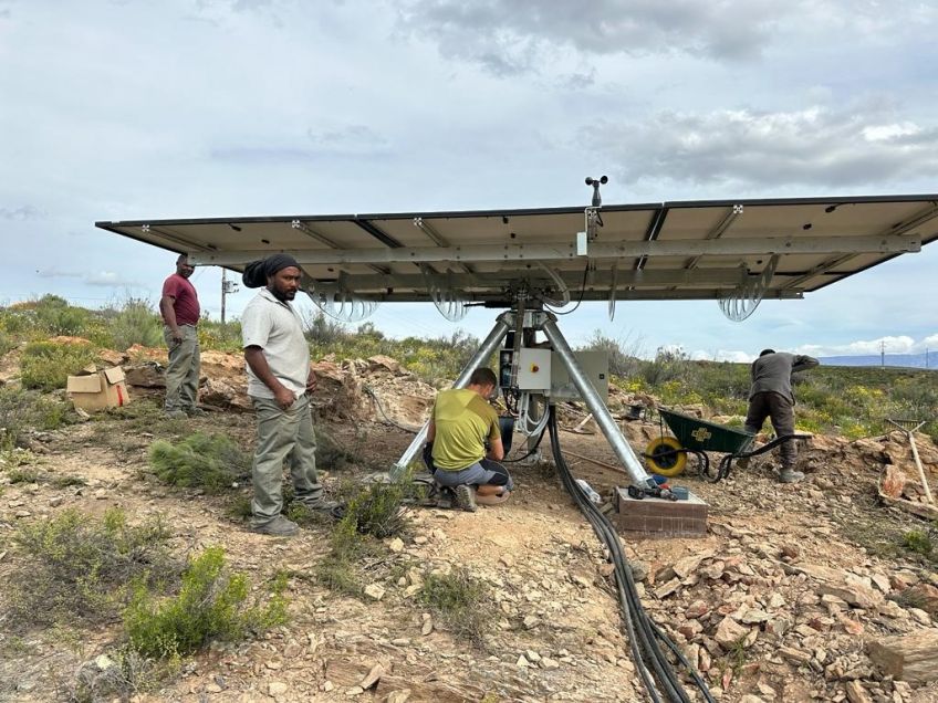 SunOyster Systems platziert den ersten Solartracker PVmover® in Südafrika