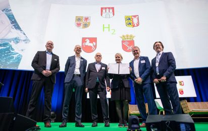 Norddeutsche Wasserstoffnetzwerke unterzeichnen Kooperationsvereinbarung auf der H Expo Conference